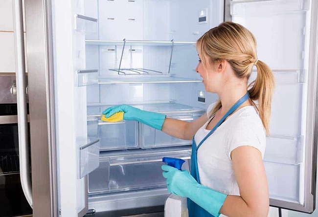 Vệ sinh tủ lạnh thường xuyên để tăng tuổi thọ