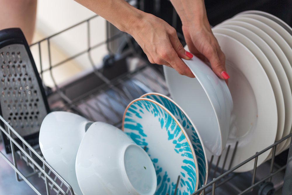 cách sắp xếp bát đĩa vào máy rửa bát